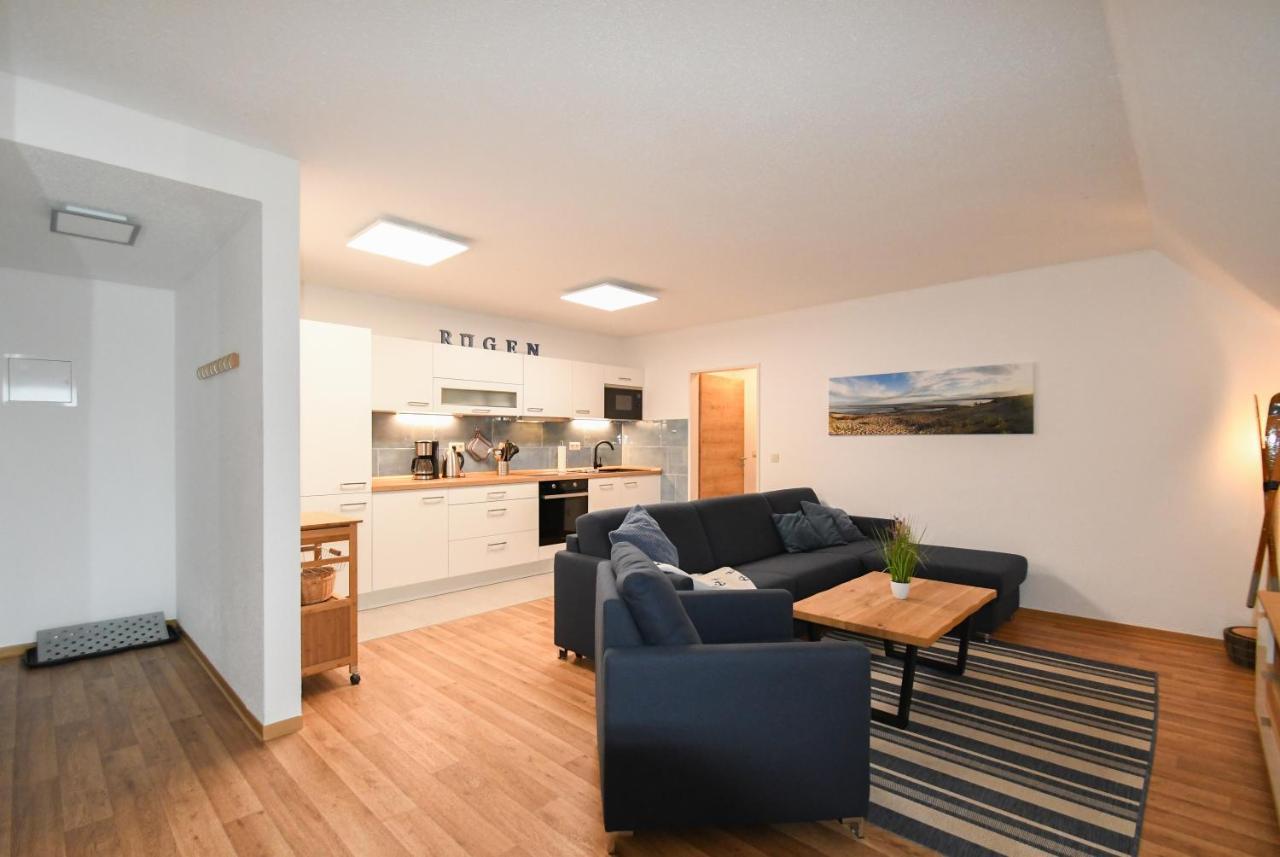 Ferienwohnung Weitblick Mit Logia Lobbe Luaran gambar